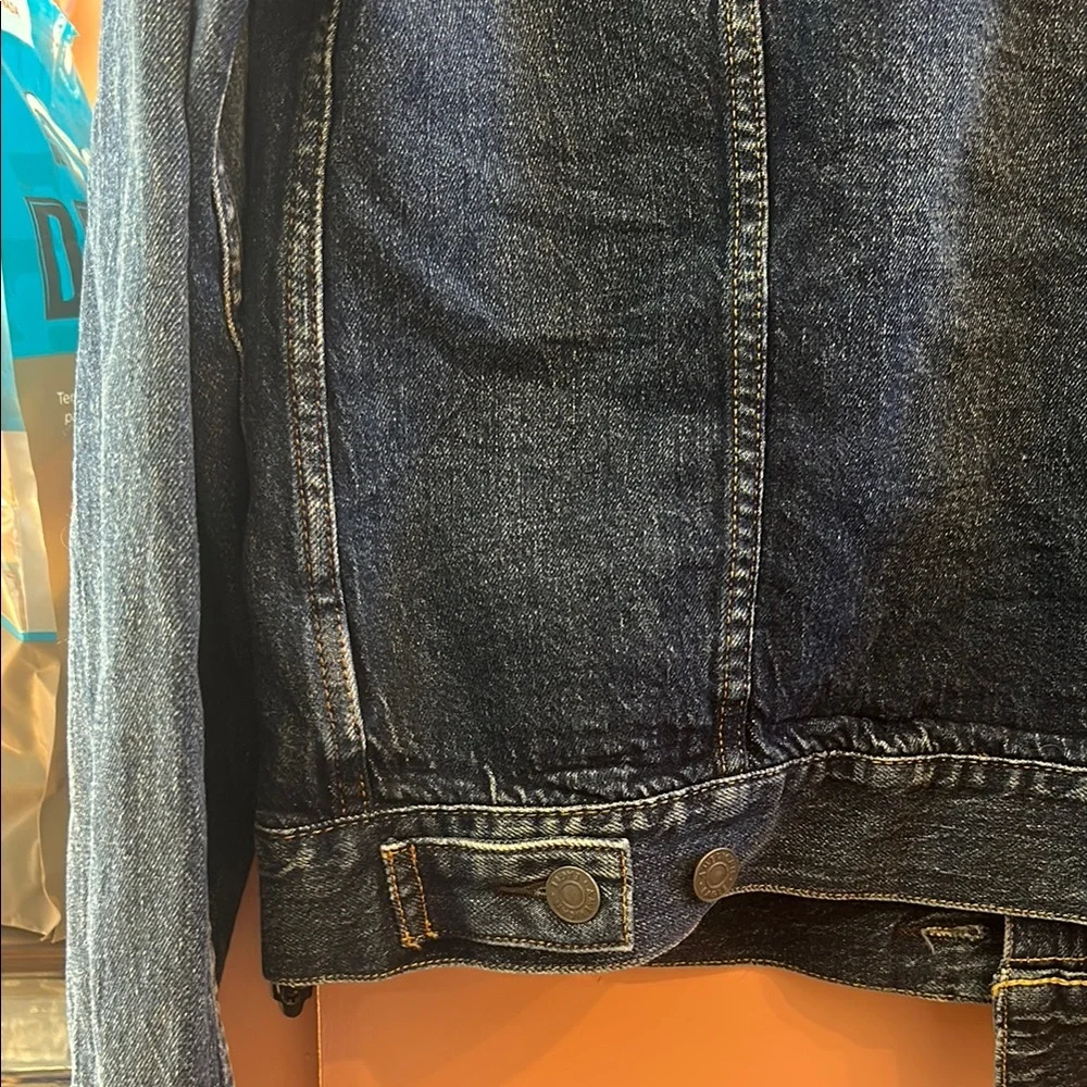 💕 American Eagle Outfitters Blue Denim Jacket - Picture 6 of 7